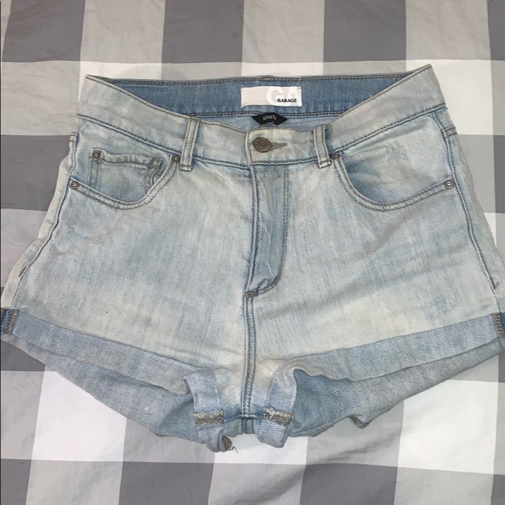 Garage retro high waist light wash jean shorts